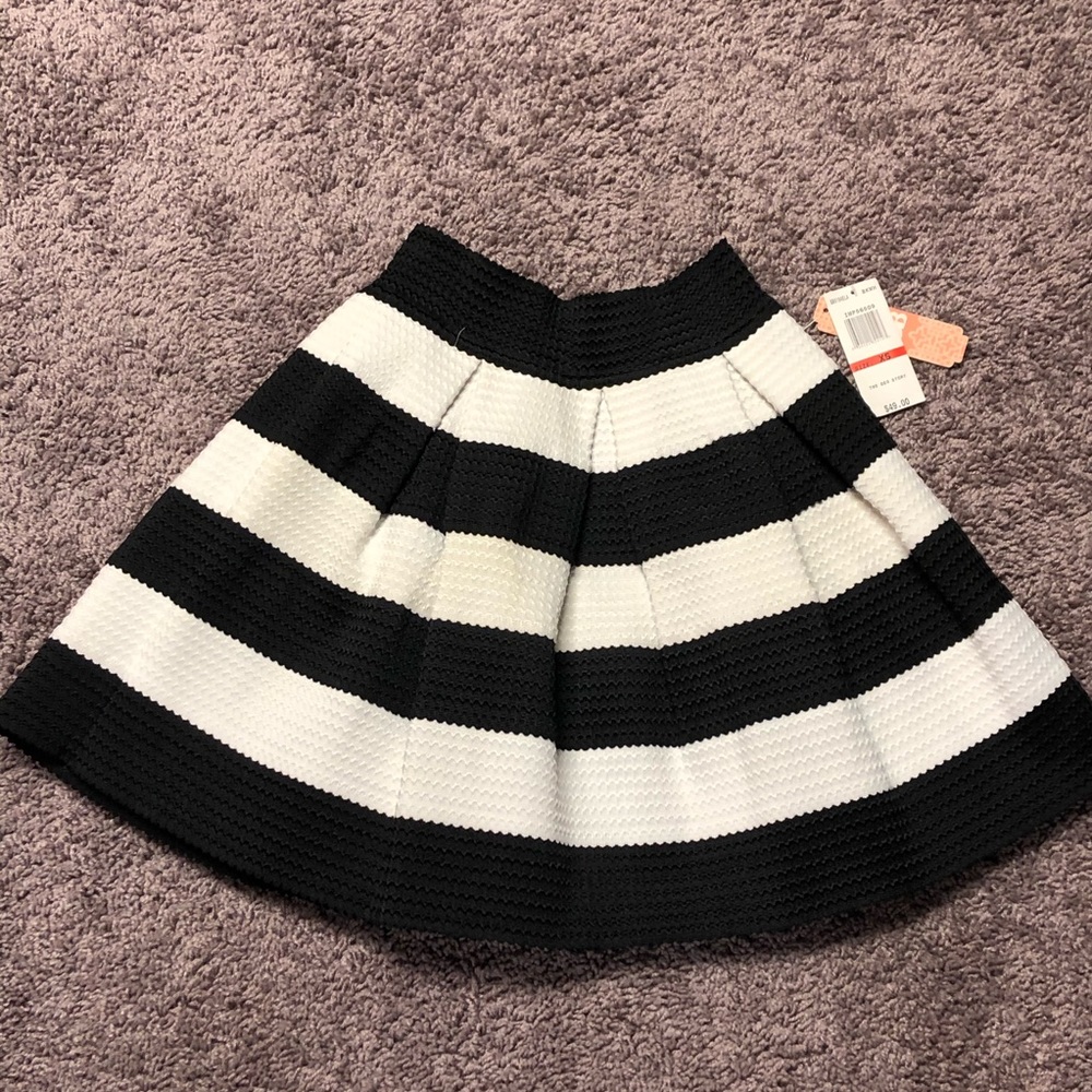 NEW Black and white striped skirt